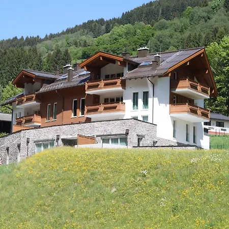 Cosy In Saalbach-hinterglemm Near Ski Bus Stop 公寓 *
